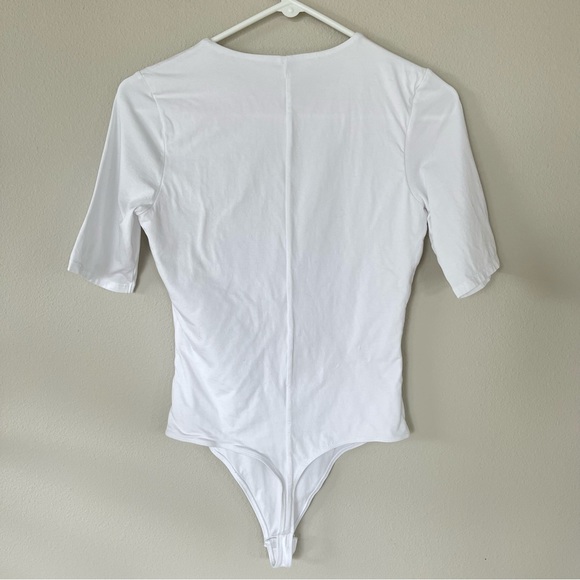Everlane The Short-Sleeve Crew Neck White Bodysuit - Picture 4 of 7